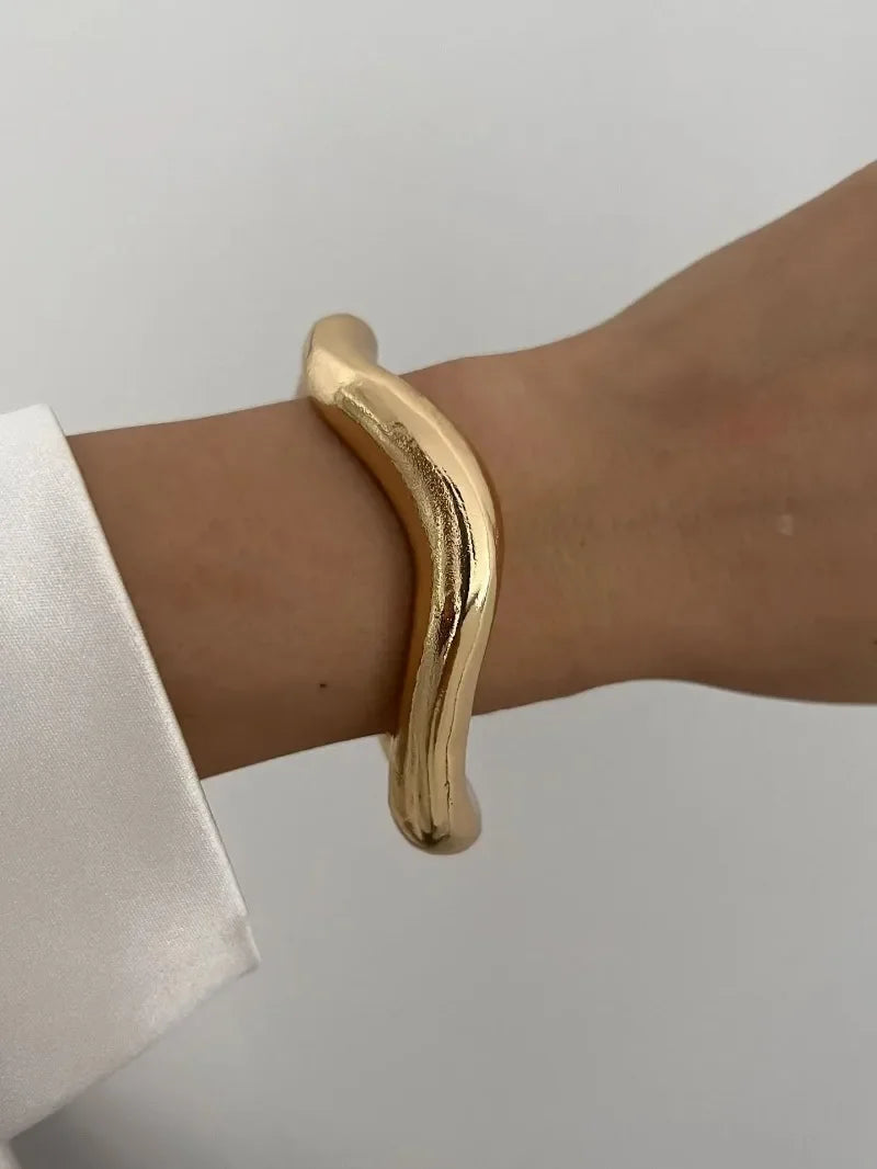 Vellina Wide Cuff