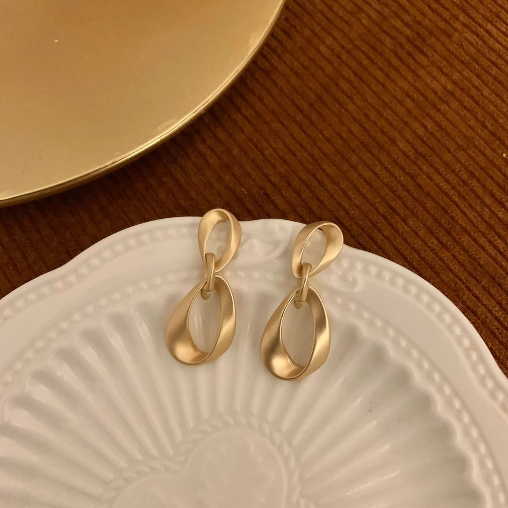 Velinna Irregularity