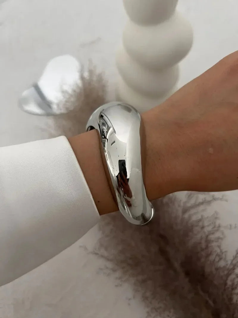 Vellina Wide Cuff