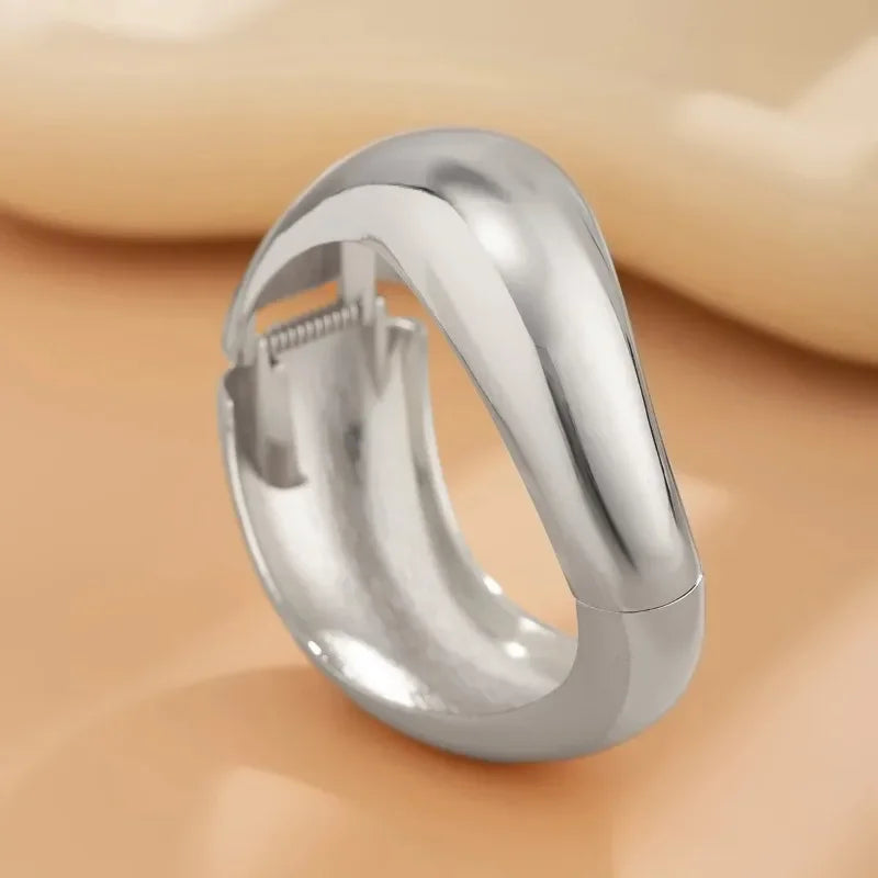 Vellina Wide Cuff