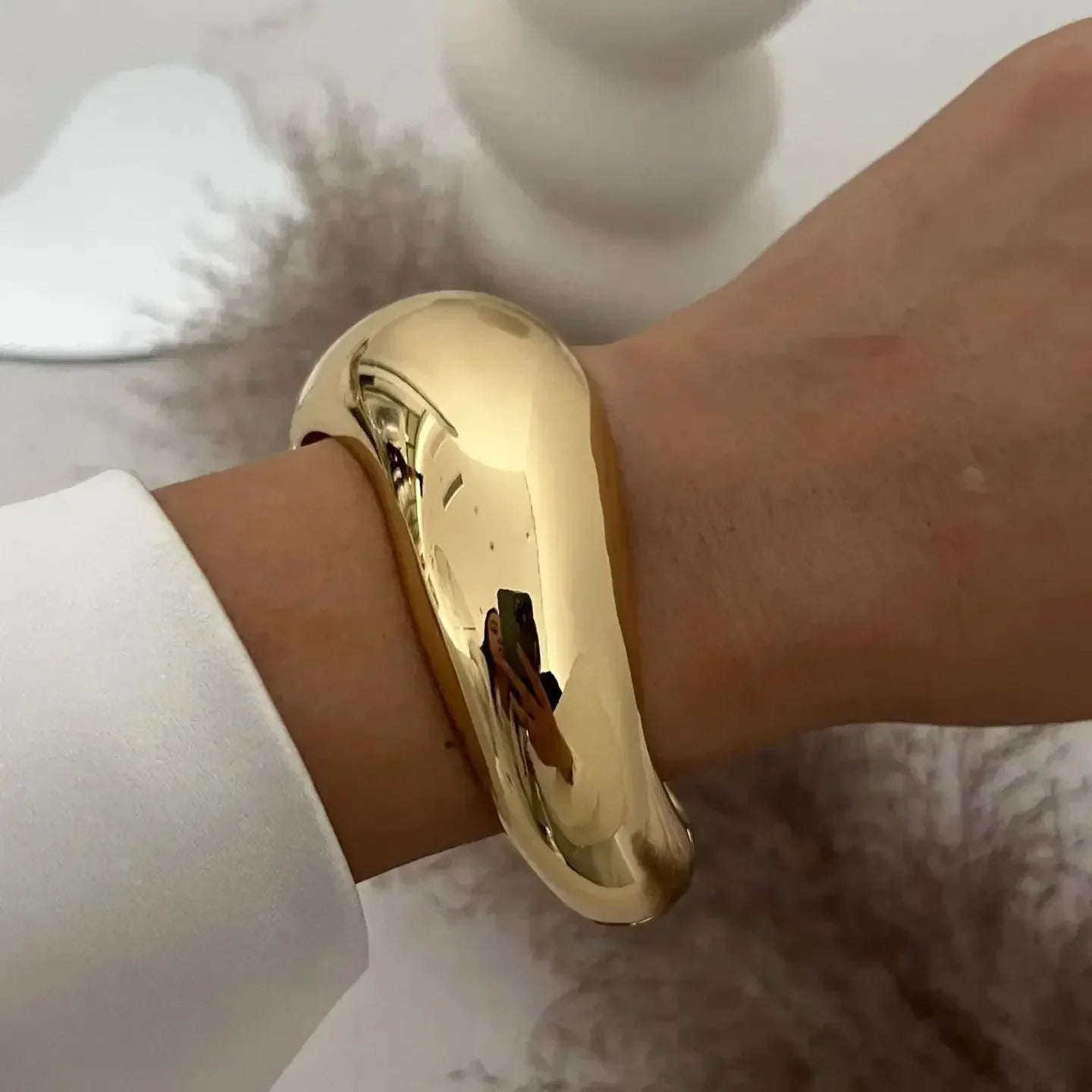 Vellina Wide Cuff