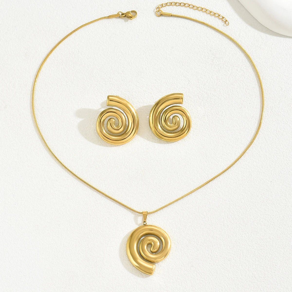 Velinna Sprial Pendan