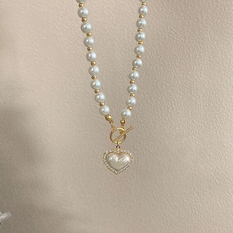 Velinna Pendant