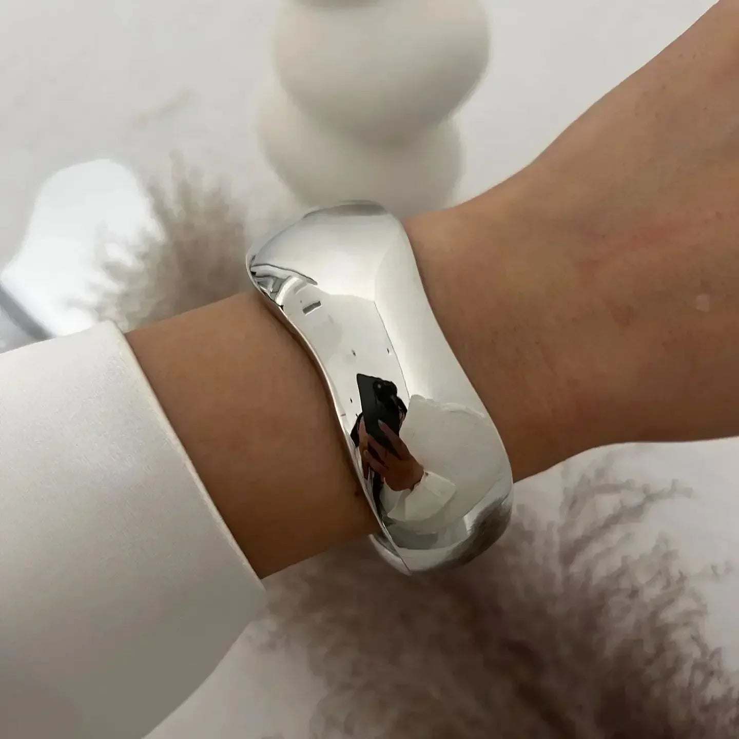 Vellina Wide Cuff