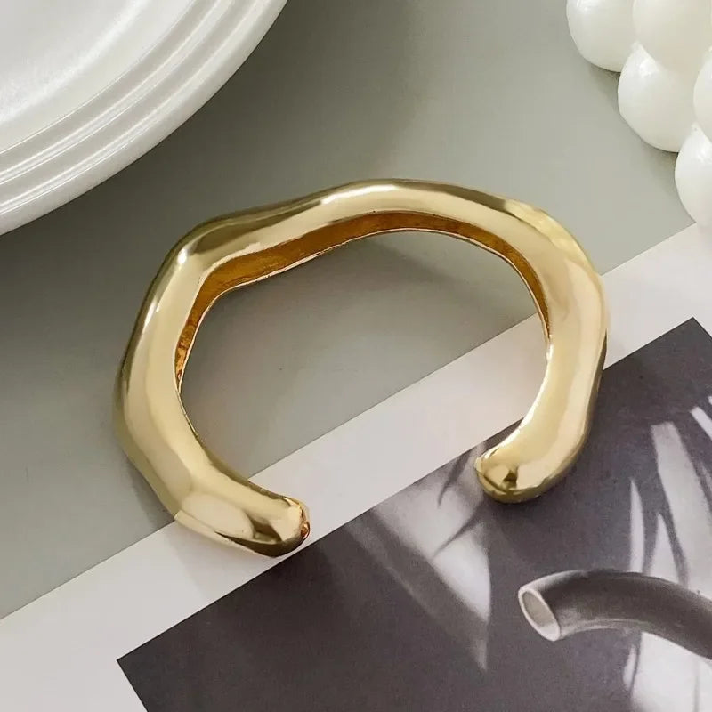 Vellina Wide Cuff