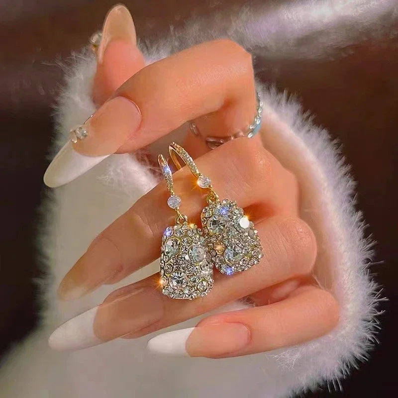 Velinna Shiny Zircon